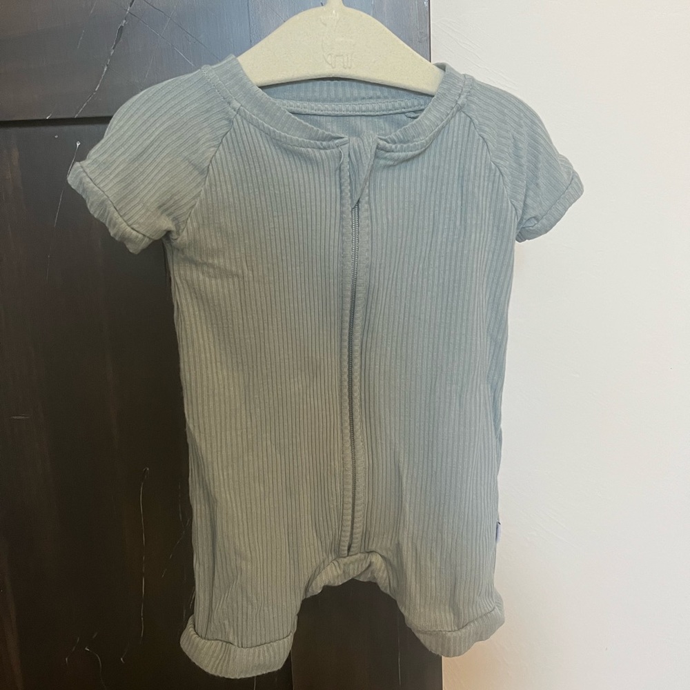 Little Sleepies Stormy shorty romper 0-3
